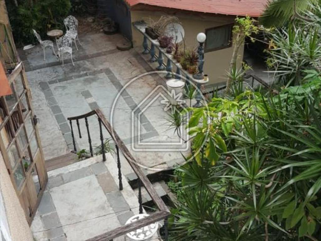 Casa à venda com 585m² e 8 quartos em Santa Teresa, Rio de Janeiro - RJ