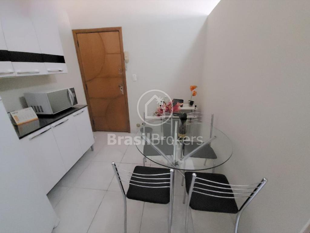 Apartamento à venda com 21m² e 1 quarto em Centro, Rio de Janeiro - RJ