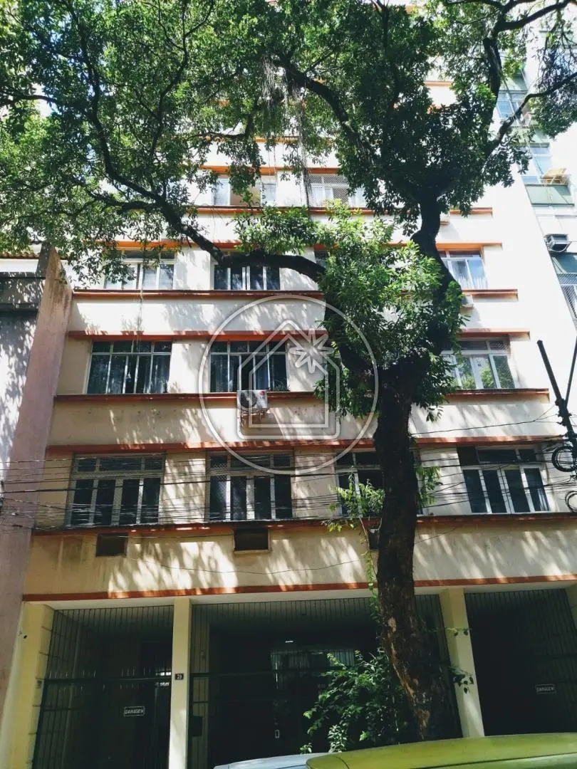 Apartamento à venda com 42m² e 1 quarto em Catete - RJ