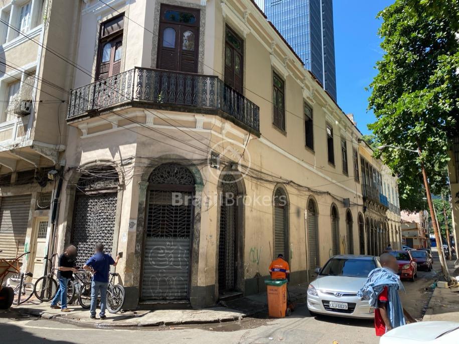 Casa à venda com 305m² e 2 quartos em Centro, Rio de Janeiro - RJ
